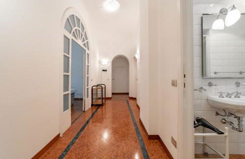 4 Min from Porta Genova Station with Whirlpool - Foto 24