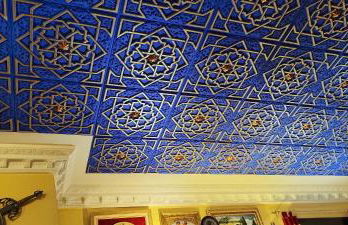 Refugio madera estilo árabe con estatuas, estanques y un pequeño zoo - Foto 52