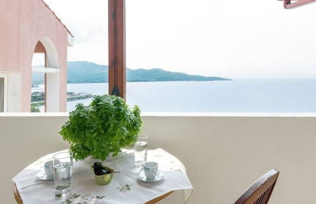 Beautiful and Modern Apartment in Neos Marmaras - Photo 5