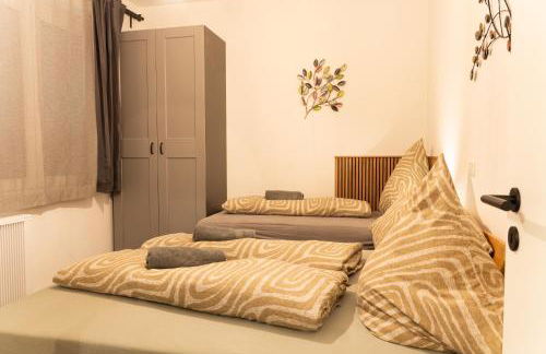 New central 2-3 room apartments with parking near train station & casino - Foto 12