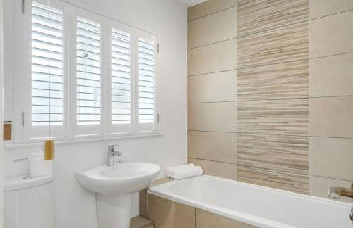 The Little Hawthorns - Photo 31