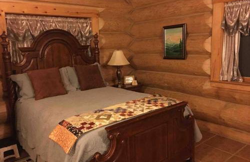 Turnagain View Lodge and Wedding Venue - Photo 13