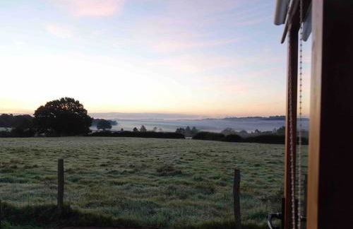 The Cowshed, Tunbridge Wells - Photo 20