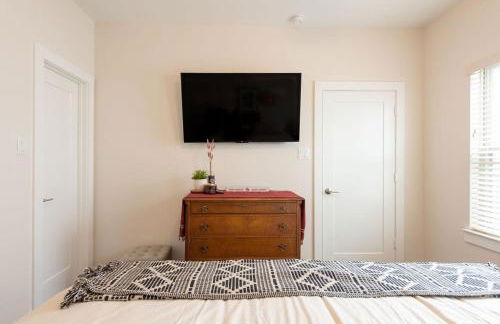 15mi to FIFA l Walkable l Gym l Garage l Heights! - Foto 37