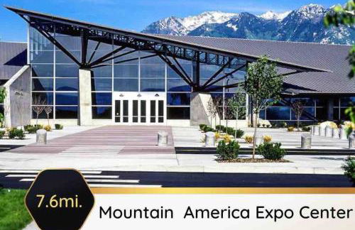 Bee Chic in SoJo w/hot tub+gym+local ski slopes - Foto 28