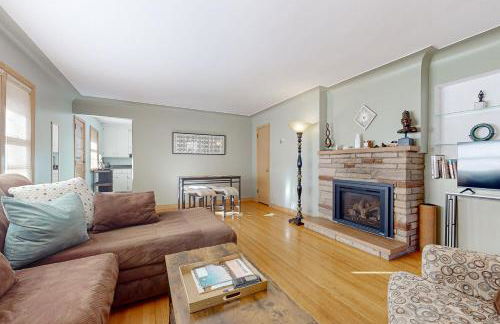 Close to Lake Harriet! Walkable Gem Near Shopping - Foto 6