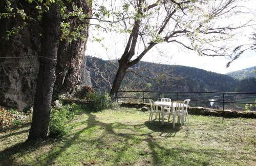 Ancien presbytère avec 3 chambres au pied d'une forteresse médiévale - FR-1-582-113 - Foto 12