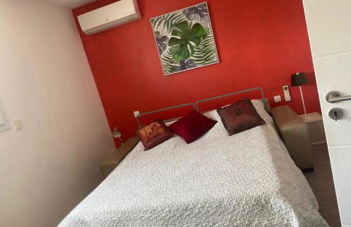 Agréable et lumineuse maison t4 air conditionné piscine jacuzzi parking - Foto 18