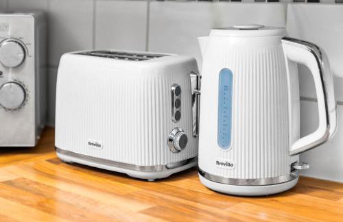 Stylish Three Bedroom House - Accommodates 7 - Parking - Garden - Recently Renovated 162S - Foto 16