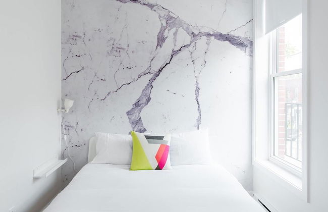 Explore Montreal From Sleek Contemporary Apartment - Foto 2