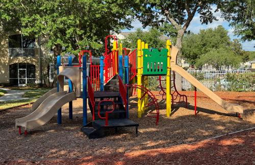 The Orlando Hideaway Family Townhome Steps from Disney 3BR 3BA - Photo 47