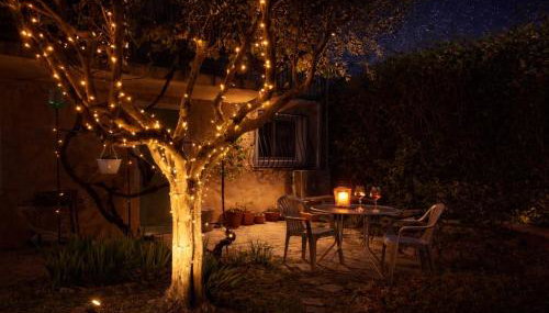 Le jardinet d'Emma avec jacuzzi pour une escapade romantique à Arles - Foto 2