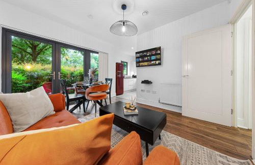 Modern 2 Bedroom Apartment in Uxbridge London free parking - Photo 8