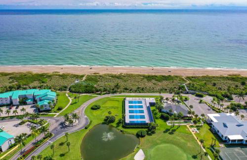 Beachfront paradise Ocean Village Golf Tennis Several heated pools Tiki bar Pickleball insite sports bar and restaurant and much more - Foto 62