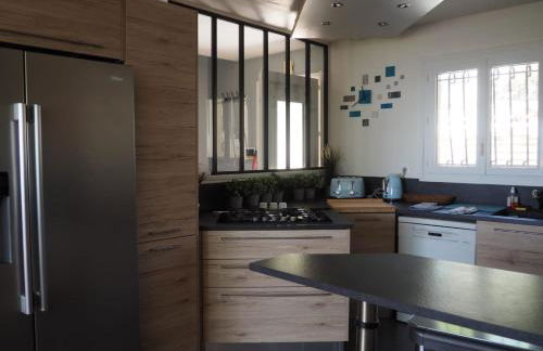 maison entièrement climatisée vue d'exception mer et rade de Marseille avec piscine 8 personnes - Foto 20