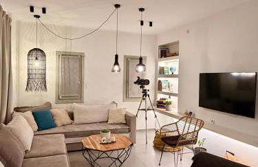 Apademia Skyros Luxury Apartment - Photo 3