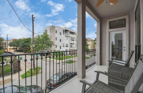 3BR 3Ba Upscale Luxury Home in The Heights - Foto 37