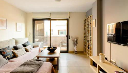 Apt.p/5 15min from Barcelona and Beaches W/Terrace - Photo 3