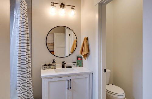 Anchorage Apartment with a View about 3 Mi to Airport - Photo 18