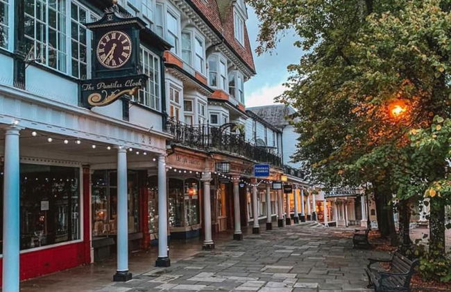 Remarkable 1-bed Apartment in Tunbridge Wells - Photo 8