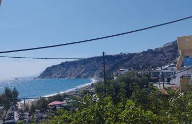 Eirini Apts On the beach - Foto 10