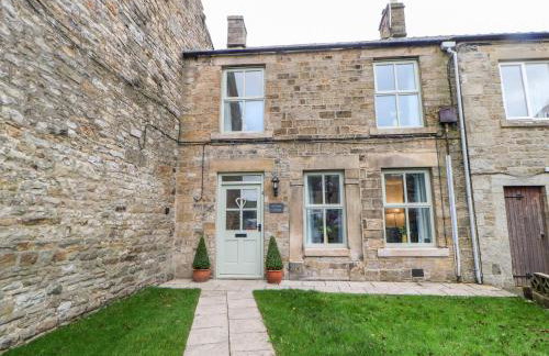 October Cottage - Photo 1