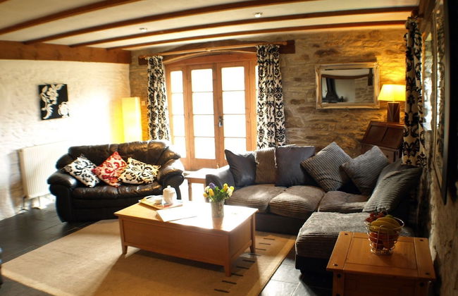 Polean Farm Cottages - Photo 41