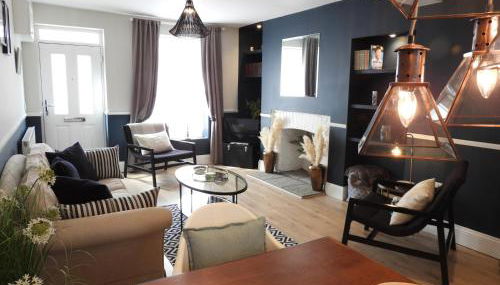 Aubrey Cottage - Photo 2