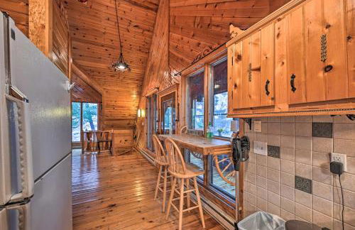 Waterfront Arkdale Retreat 2 Acres with Deck and View - Foto 15