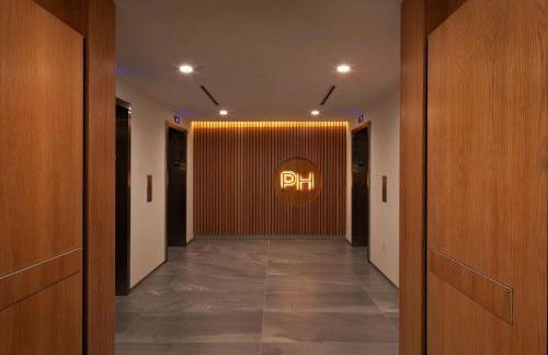 Landing Incredible 2BD Pool - Photo 24