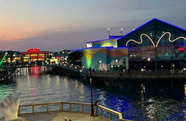 First Class Treatment Luxurious end unit Patio Pool Restaurant Bar on premises Steps away from Everything else! Spacious Condo Stocked with all You Need! - Foto 65