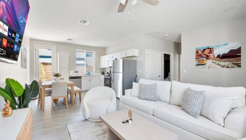 Spacious Two Bedroom Two Bathroom with Free Parking and Cozy Beds - Foto 1