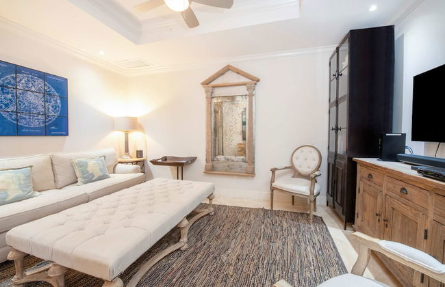 Seabreeze 8 - Luxury 4-bedroom on Seven Mile Beach - Photo 21