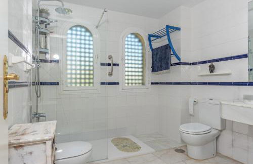 Torrequebrada beachfront apartment, Costa del Sol - Foto 10