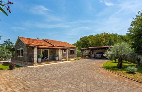 Lovely Home In Lakmartin - Photo 14