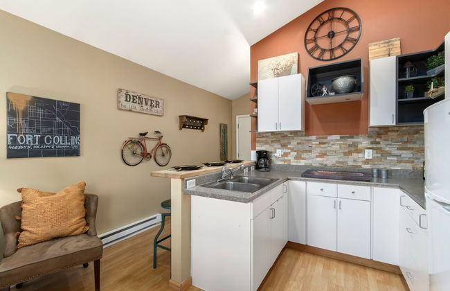 Industrial Old Town Bungalow W/ Free Cruiser Bikes - Photo 7