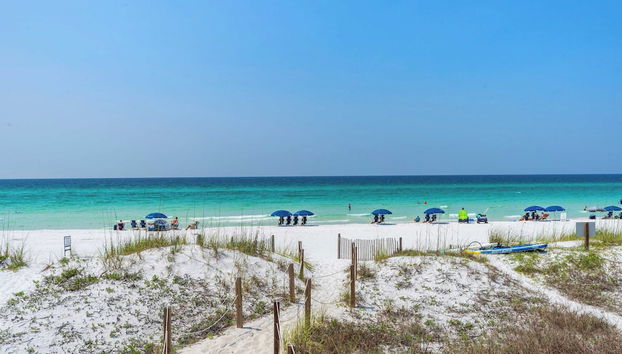 Beachfront Hot Tub Covered Lounge Backyard Beach by Avantstay - Foto 2, Interior