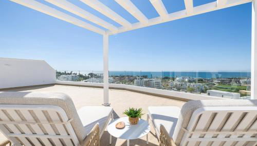 Luxury Penthouse Duplex ONE80 by AORA STAY - Photo 2