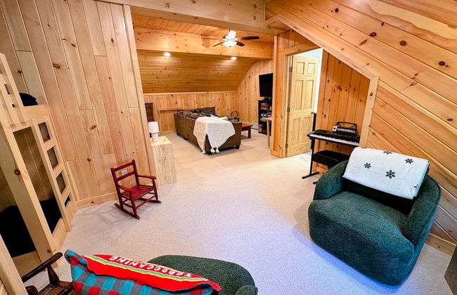 A1 Luxury Bretton Woods Ski-in Ski-out Townhome Next to Beginner ski Area Fast Wifi Keyless Entry - Photo 76