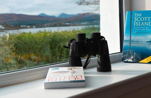 Waterside Cottage by the sea - Broadford - Photo 20