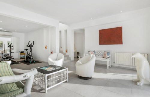 Elevated Living: 5 Br Villa in Ibiza City, 1275 - Foto 39