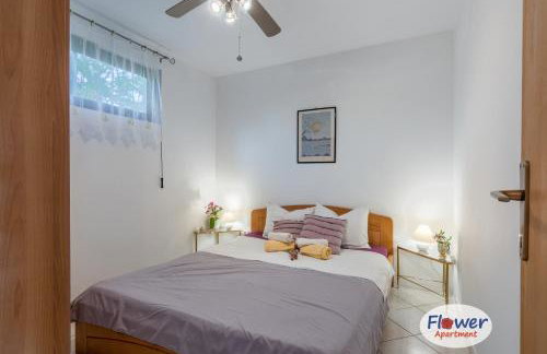 Romantic Apartment Flower - Photo 6