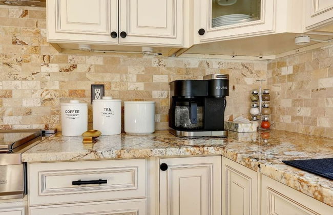 Soleil Manor White Plains - Photo 8