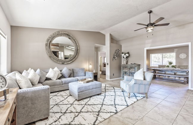 Luxurious Home with Red Rock Views - Foto 18