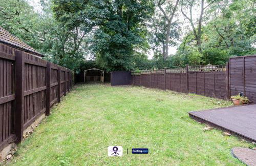 Last-Minute Escapes ! Summer Days l RTM Stay l 4 -Bed House By Finesse Stays Short Lets & Serviced Accommodation Wakefield With Parking, Contractors - Foto 56