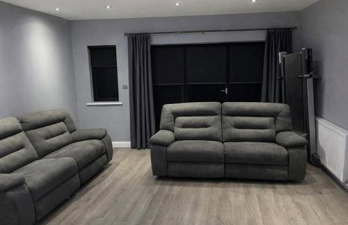 Modern 4-Bed House-Close Links to M5 & M6 - Foto 5