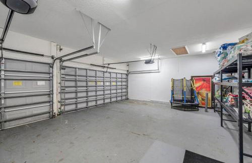 Large 5 bd home close to Beaches - Photo 48