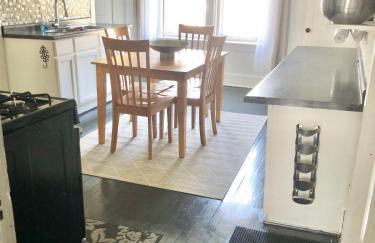 Historic Astor Park walk to Hospitals, shops & more - Foto 20