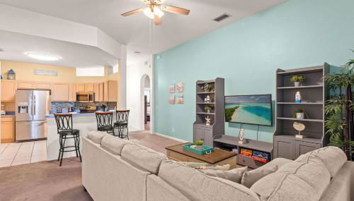 Poolside At Calabay - Home for 9 with Game Room - Photo 4