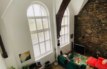 Luxury 1 Bedroom Duplex with Free Parking - Foto 19